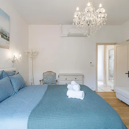 Apartment Sicardi - Elegant In Old Town