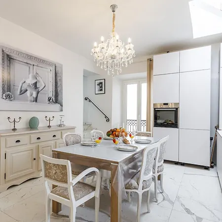 Sicardi - Elegant In Old Town Appartement