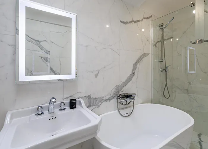 Sicardi - Elegant In Old Town Menton