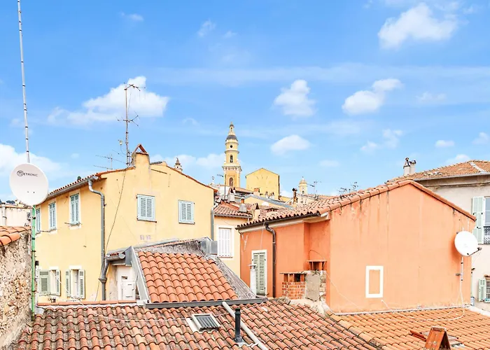 Sicardi - Elegant In Old Town *